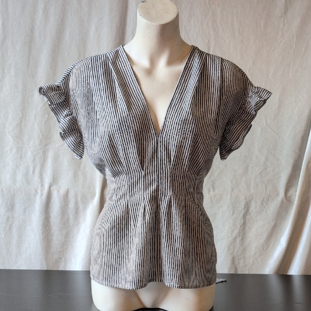 Max Studio Gray Ruffled Cap Sleeve Blouse